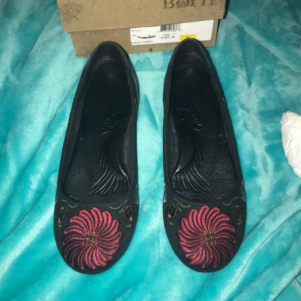 Born Embroidered Flats “the Gabrielle”